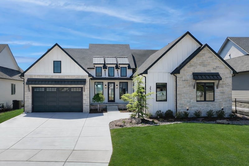 2317 N Sagebrush St, Wichita, KS 67230