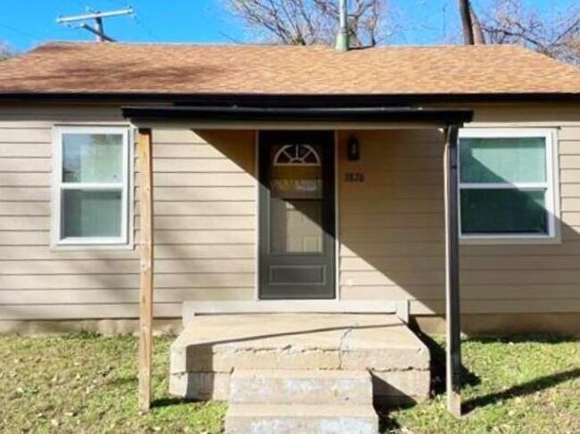 3876 E Roseberry St, Wichita, KS 67210