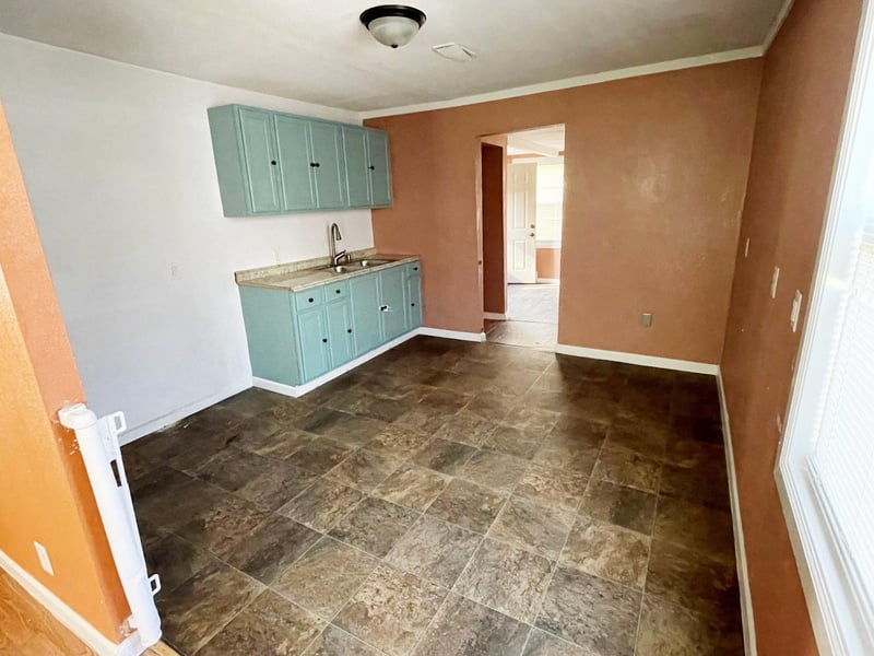 3876 E Roseberry St, Wichita, KS 67210