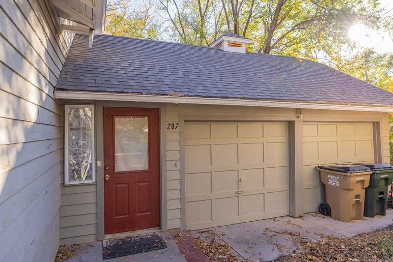 207 E 25th, North Newton, KS 67117