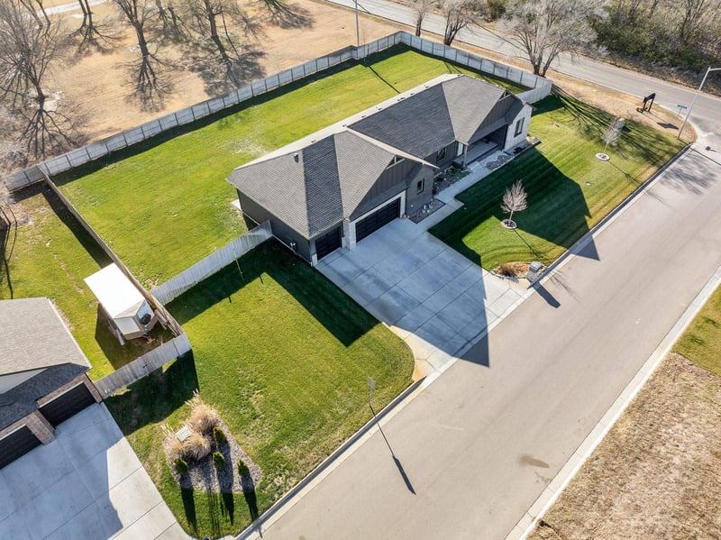 107 E River Birch, Haysville, KS 67060
