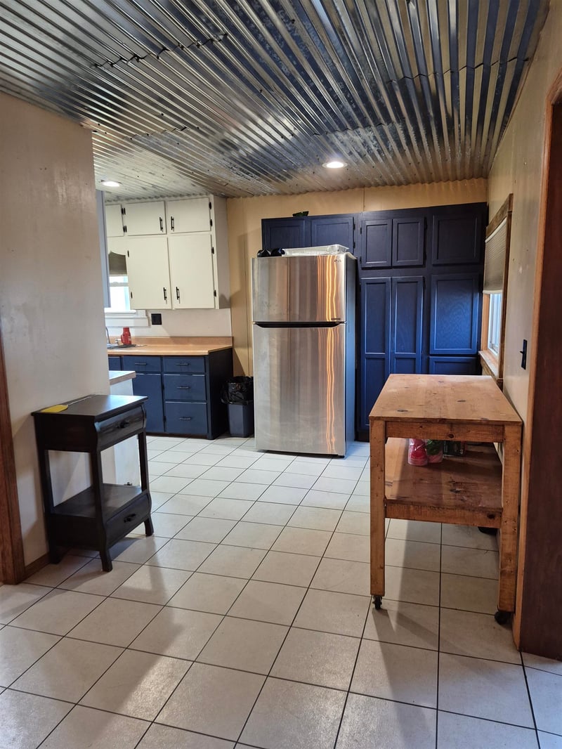 109 Eureka Lake Rd, Eureka, KS 67045