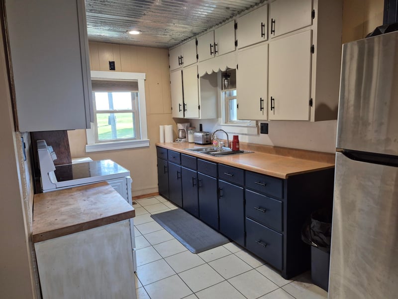 109 Eureka Lake Rd, Eureka, KS 67045