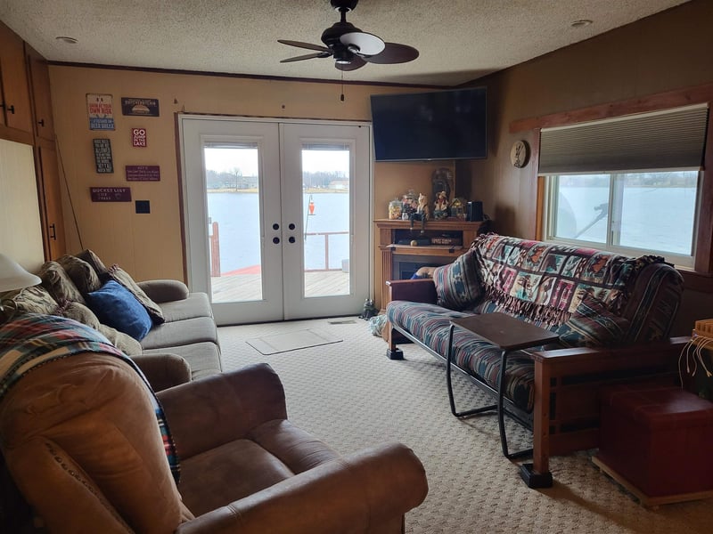 109 Eureka Lake Rd, Eureka, KS 67045