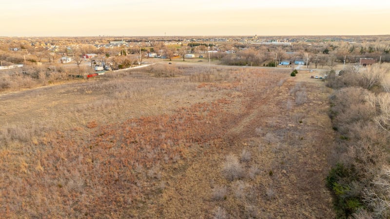 0000 Ridge Rd, Wichita, KS 67205