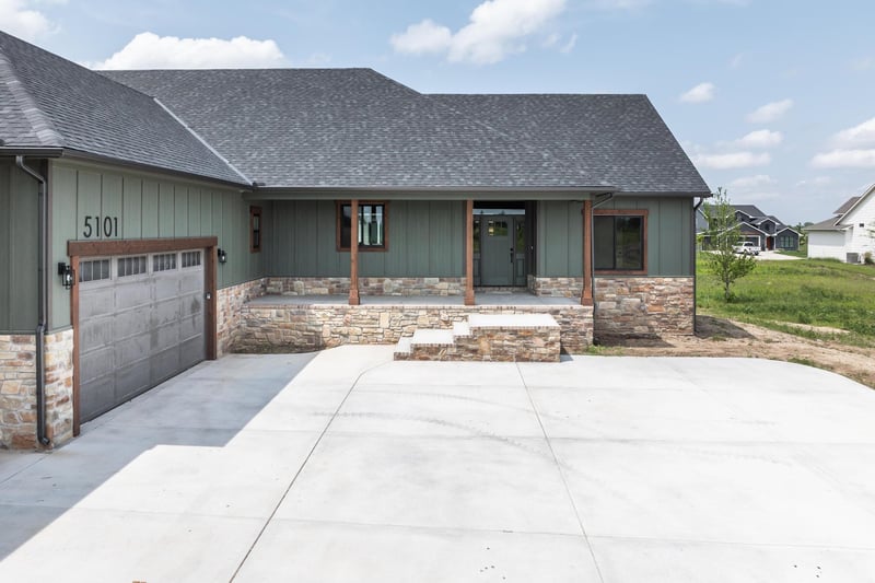 5101 Shoreside Ct, Maize, KS 67101