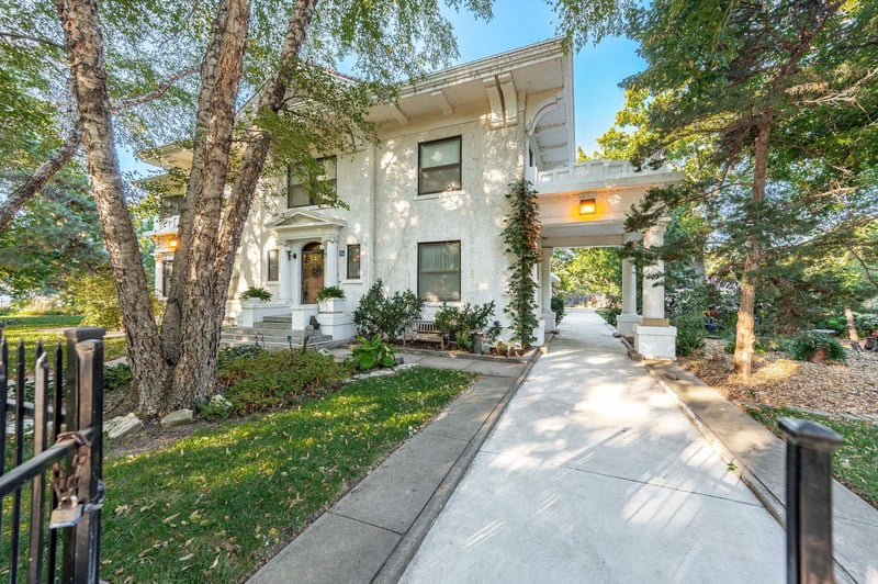1817 N Wellington Pl, Wichita, KS 67203