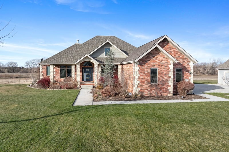 11851 N Valley Farms St, Sedgwick, KS 67135