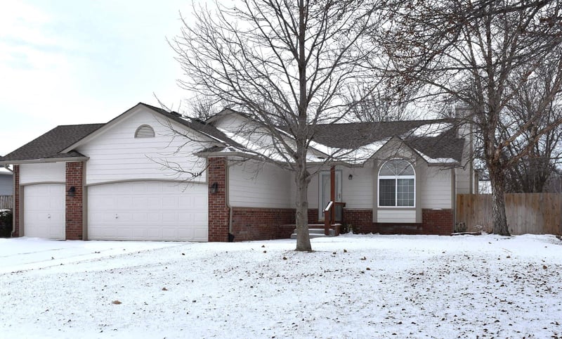 1118 N West St, Rose Hill, KS 67133-9332