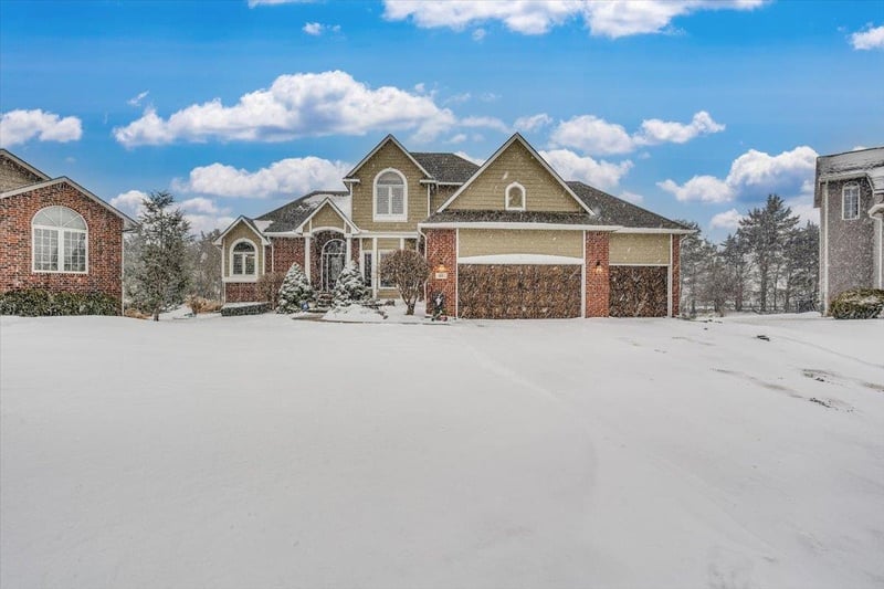 415 Homestead Ct, Colwich, KS 67030