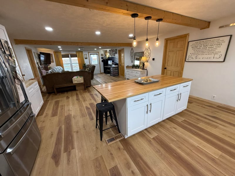 955 23rd Rd, Brookville, KS 67425