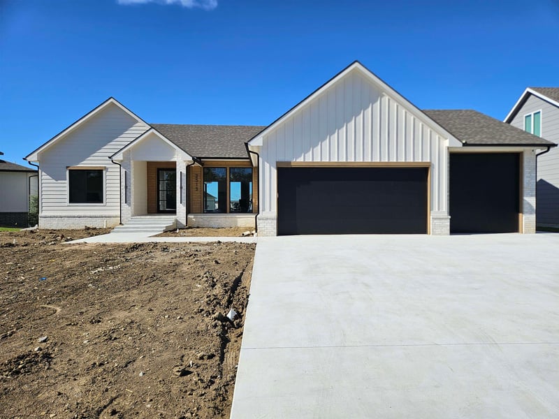 2513 N Emerald Ct, Andover, KS 67002