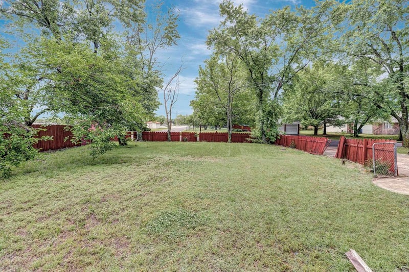12 N Park Rd, Rose Hill, KS 67133