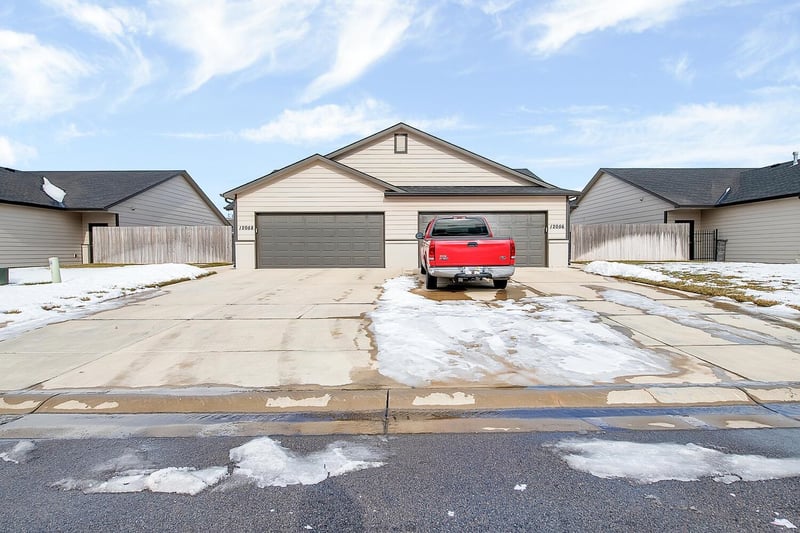12056-58 W Fontana, Maize, KS 67205