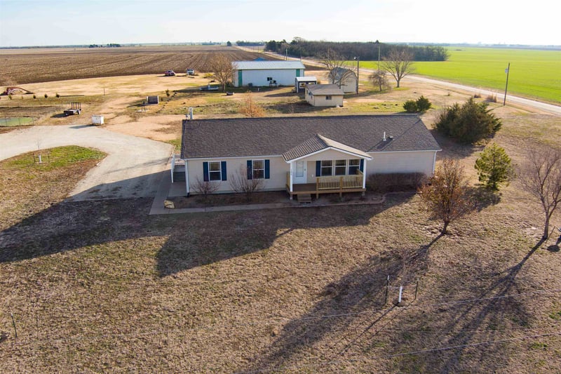 1606 10th Ave, Mcpherson, KS 67460