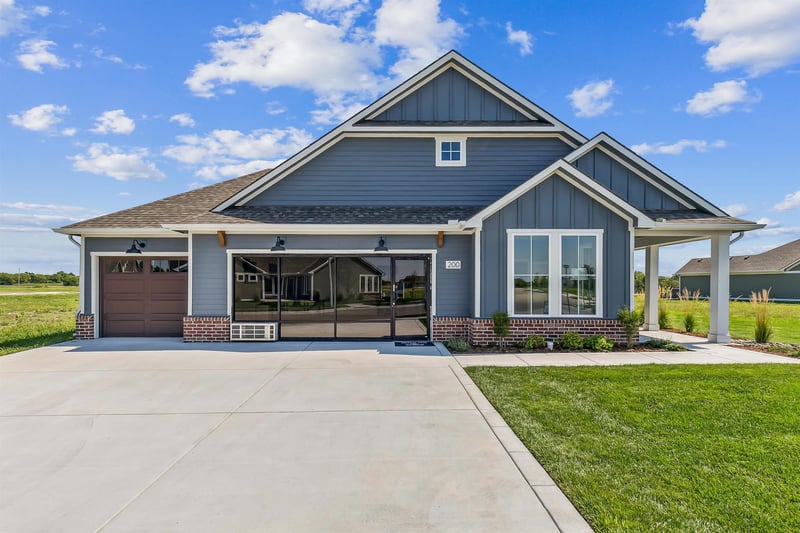 200 Boxthorn Dr, Andover, KS 67002