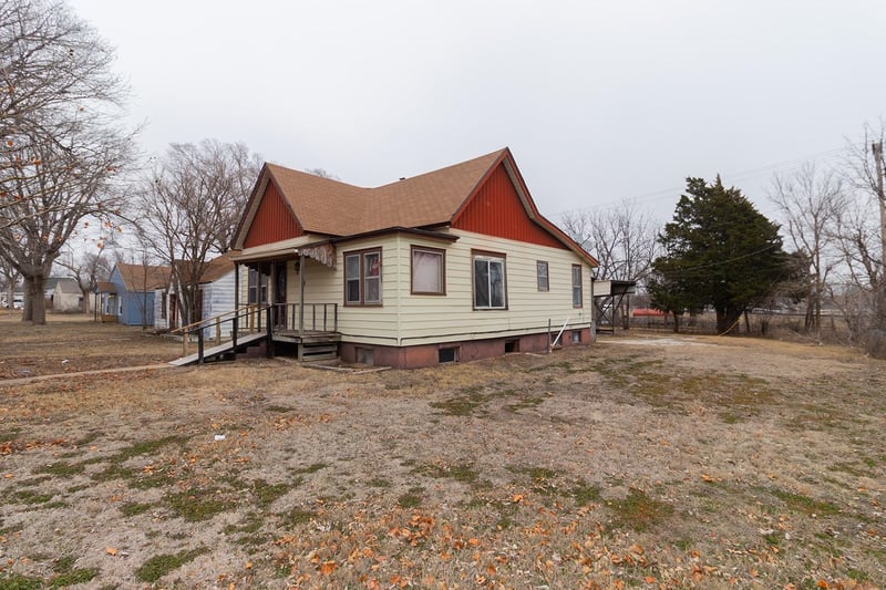 118 Starr St, Pratt, KS 67124