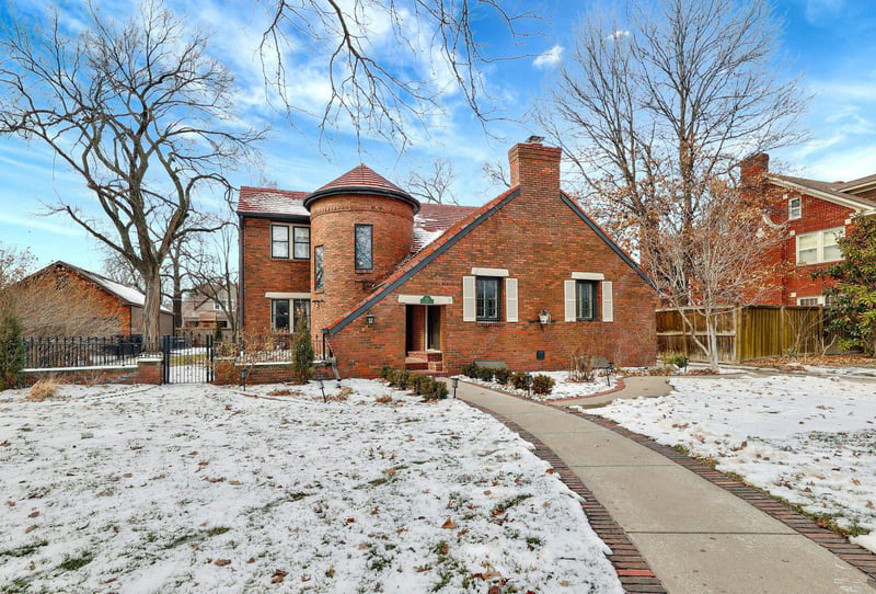 245 S Pershing St, Wichita, KS 67218
