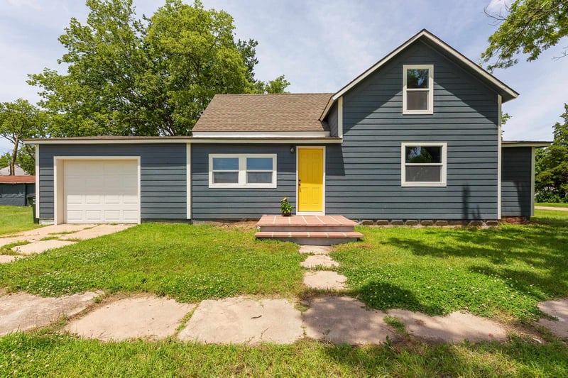 220 E Market, Burrton, KS 67020