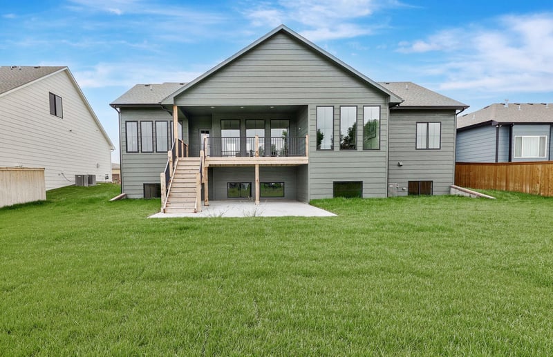 1206 W Lakeway Ct, Andover, KS 67002