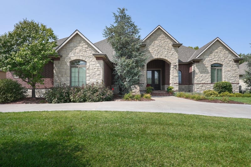 1901 N Burning Tree Cir, Wichita, KS 67230