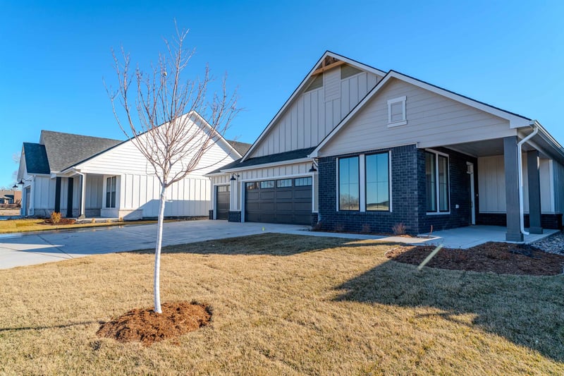 4542 Sandkey St, Wichita, KS 67204
