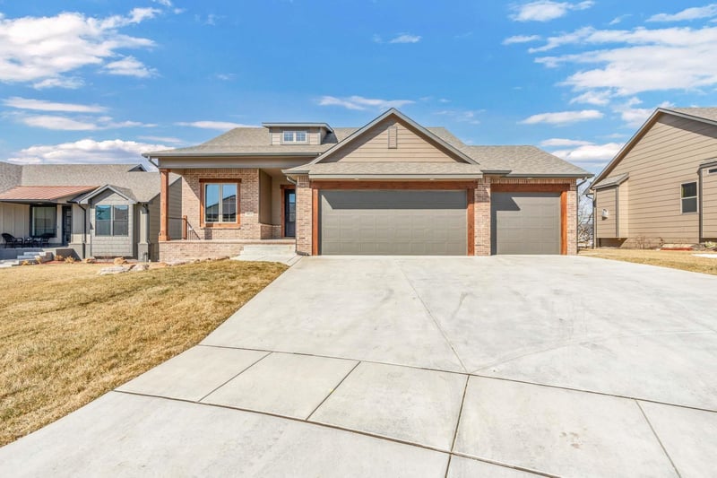 3012 E Fairchild St, Park City, KS 67219