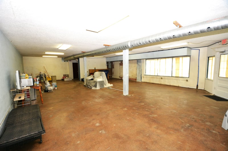 1316 Douglas Ave, Wichita, KS 67203