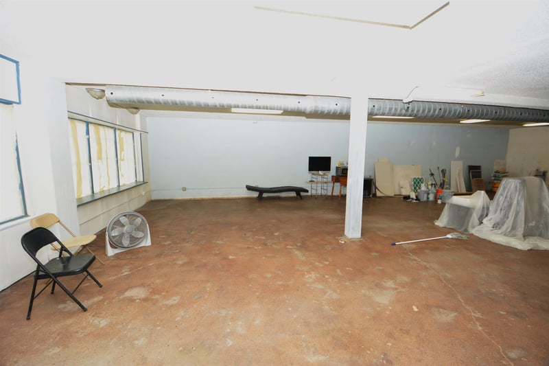 1316 Douglas Ave, Wichita, KS 67203