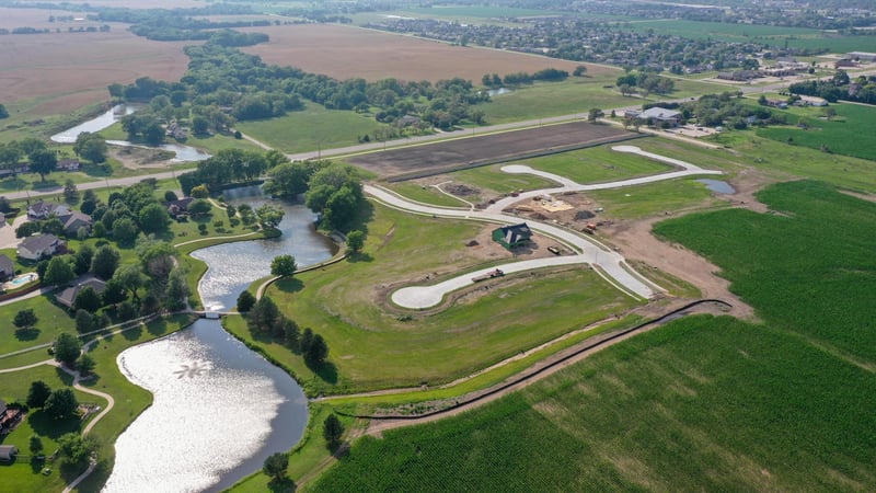 611 Glen Creek Ct, Newton, KS 67114