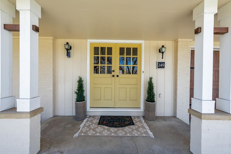 249 S Bonnie Brae, Wichita, KS 67207