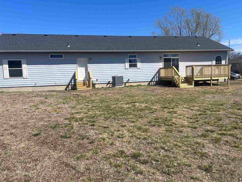 307 W 5th St, Brookville, KS 67425