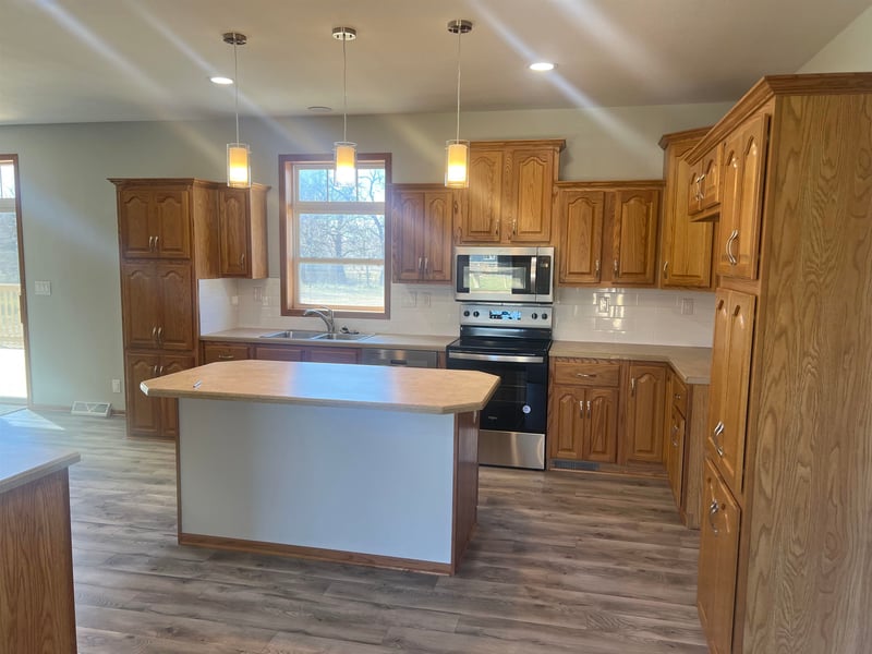 307 W 5th St, Brookville, KS 67425