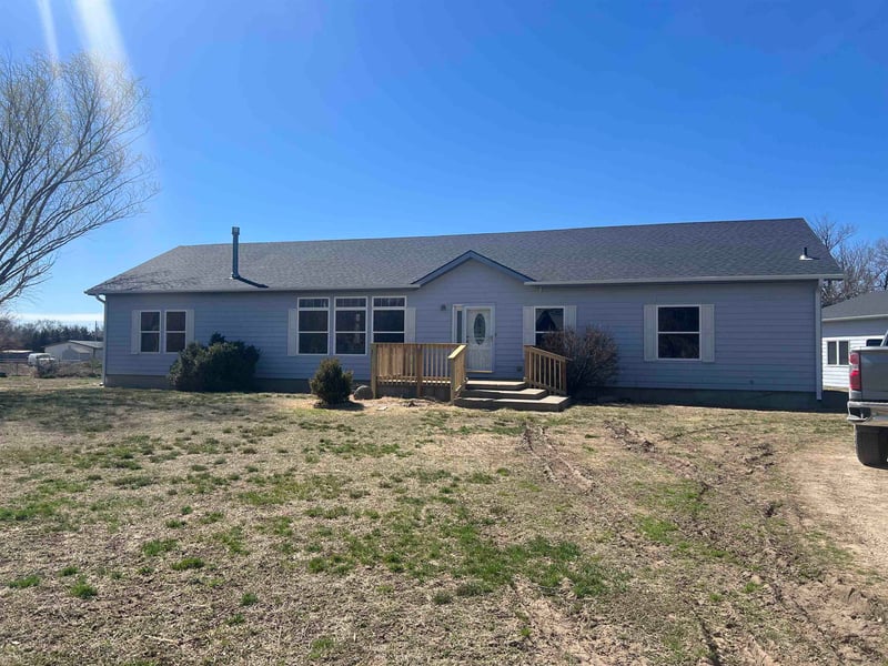 307 W 5th St, Brookville, KS 67425