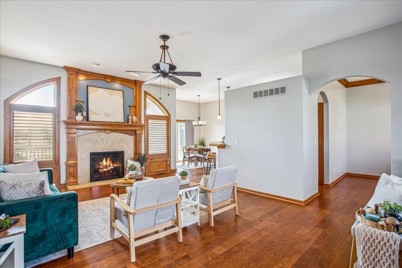 1639 E Bearhill Rd, Park City, KS 67147