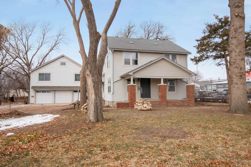 1821 S Hillside St #1823 S Hillside St, Wichita, KS 67211