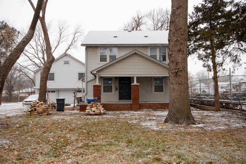 1821 S Hillside St #1823 S Hillside St, Wichita, KS 67211