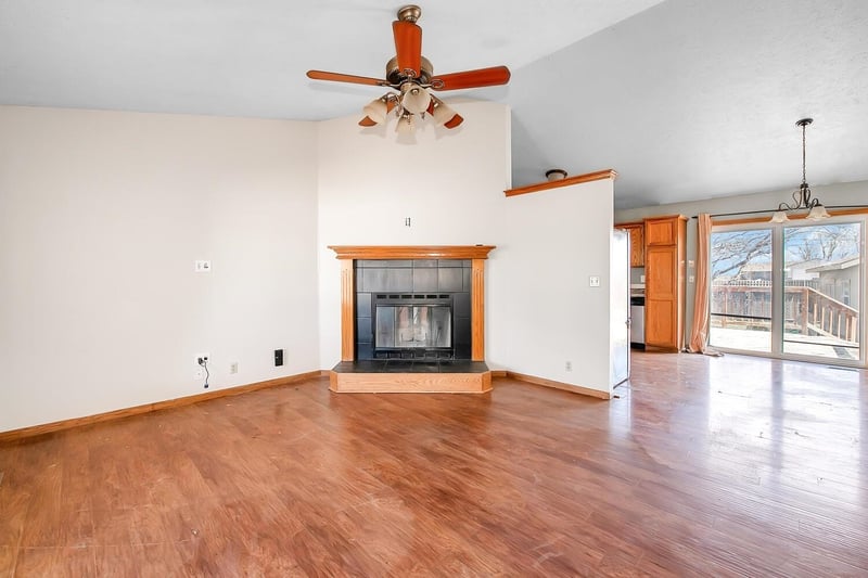 1130 N Burrows, Belle Plaine, KS 67013