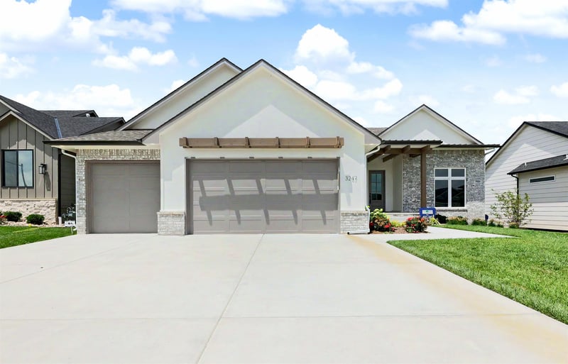 3247 Bedford St, Wichita, KS 67226