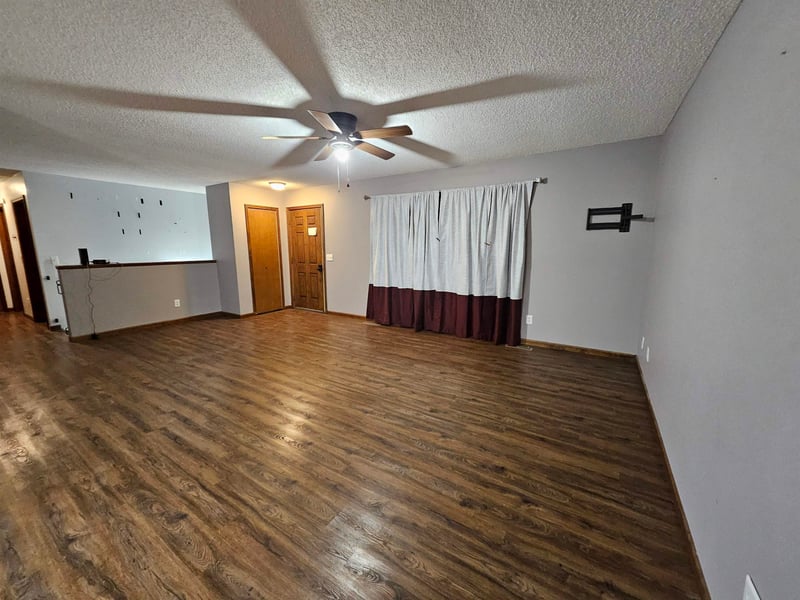 310 N Poplar St, Solomon, KS 67480