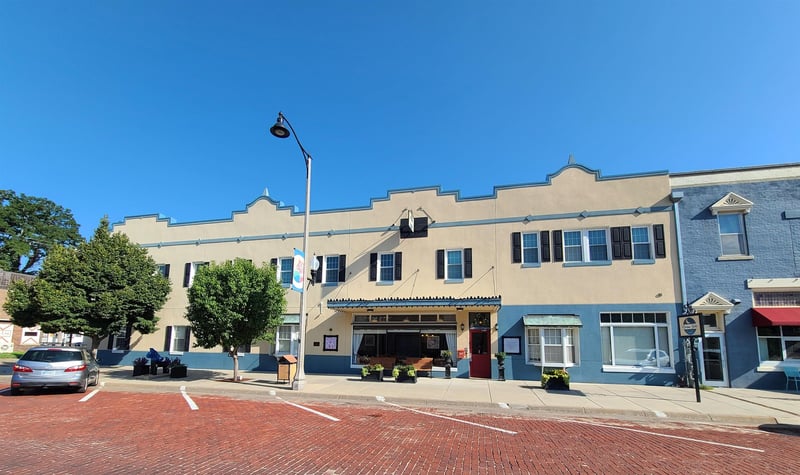 112 Lincoln St, Lindsborg, KS 67456