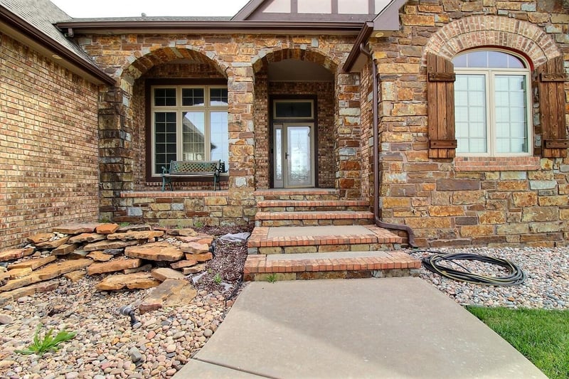 1631 E Bearhill, Park City, KS 67147