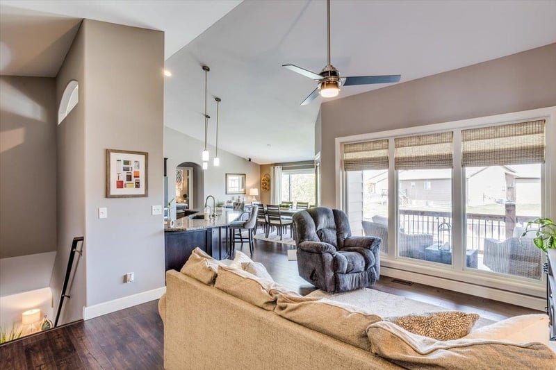 10610 W Greenfield Cir, Wichita, KS 67215