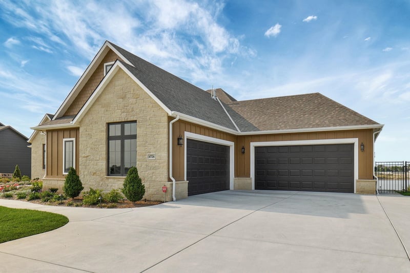 4726 N Ridge Port Ct, Wichita, KS 67205