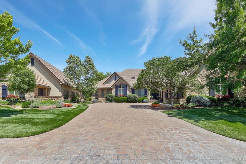 207 E Pine Meadow Ct, Andover, KS 67002