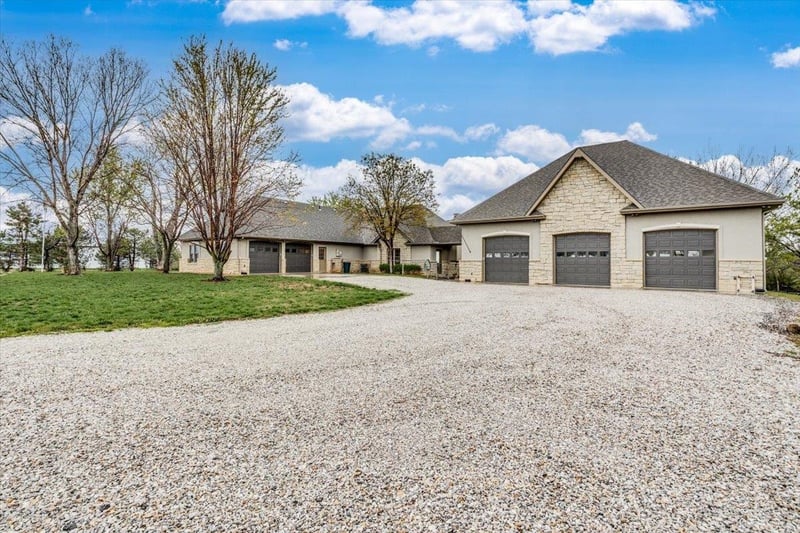 2310 Kitch Rd, Winfield, KS 67156