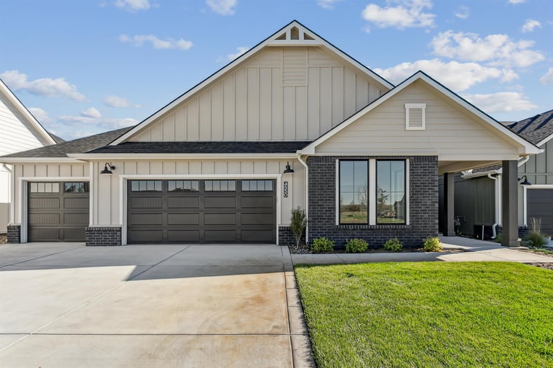 4550 Sandkey St, Wichita, KS 67204