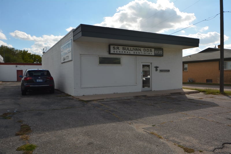 6135 Harry St, Wichita, KS 67218