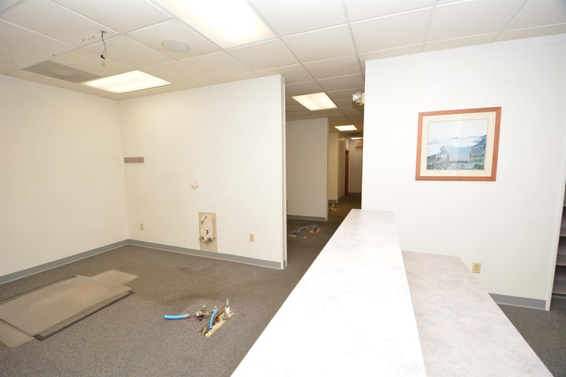 6135 Harry St, Wichita, KS 67218