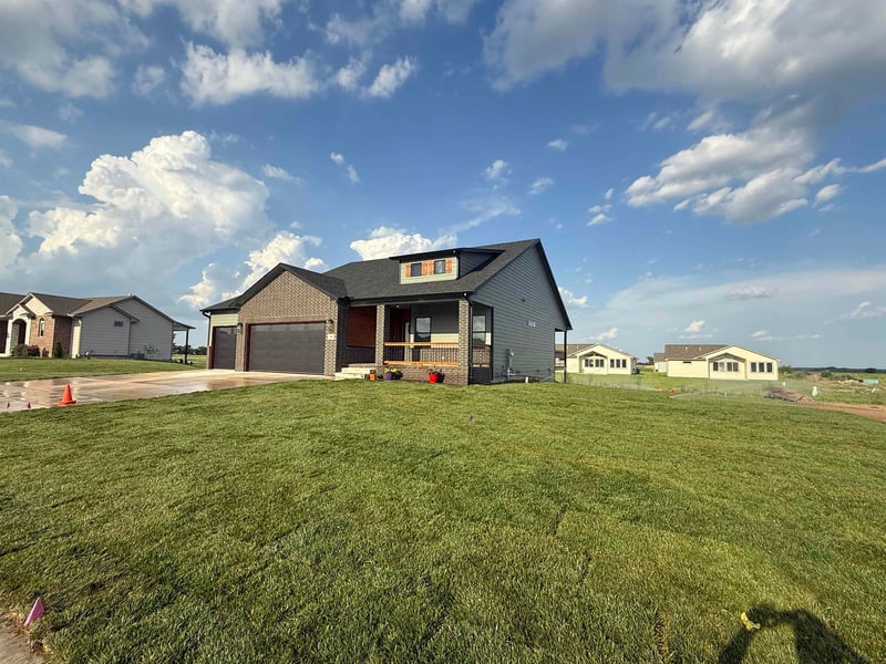 469 S Stoney Creek St, Clearwater, KS 67026